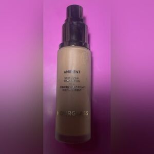 Hourglass Ambient Soft Glow Foundation 8
